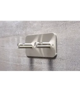 Dvojitý nerezový vešiak N002